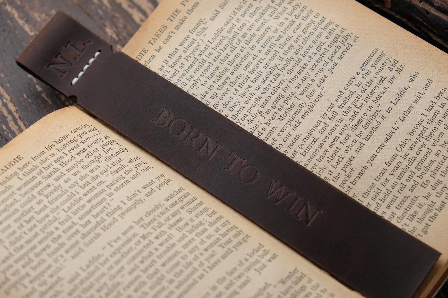 Feifeitech™ Personalized Leather Bookmark