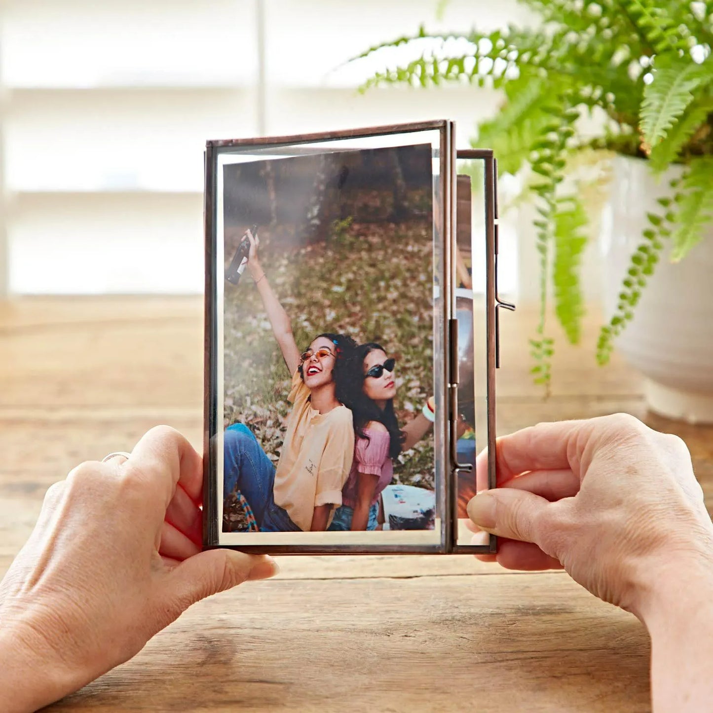 Feifeitech™ Recycled Glass And Metal Photo Frame